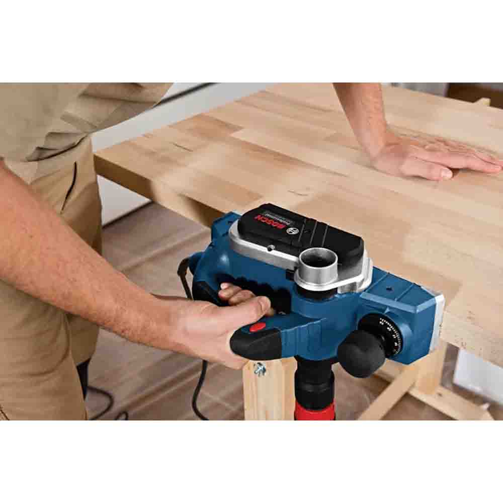 Bosch GHO 26-82D Wood Planer (710W)